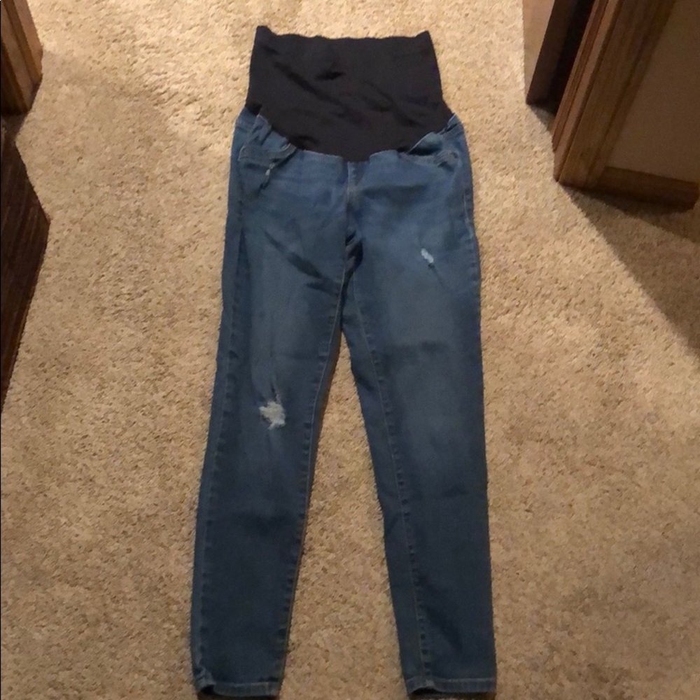 Women’s size 6 maternity pants